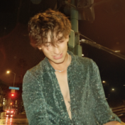 Johnny Orlando - "The Crowd"